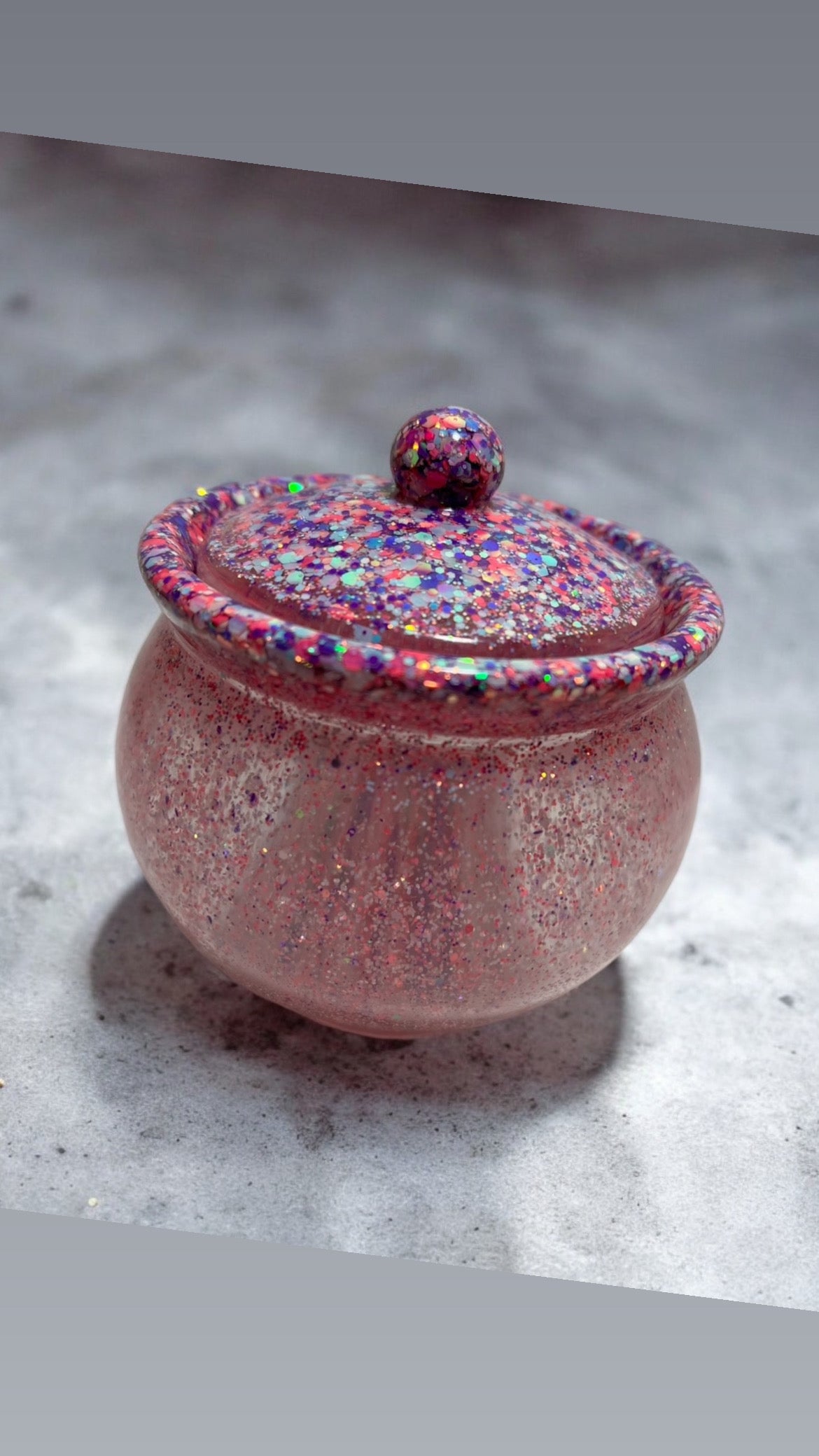Resin trinket pot - pink glittery