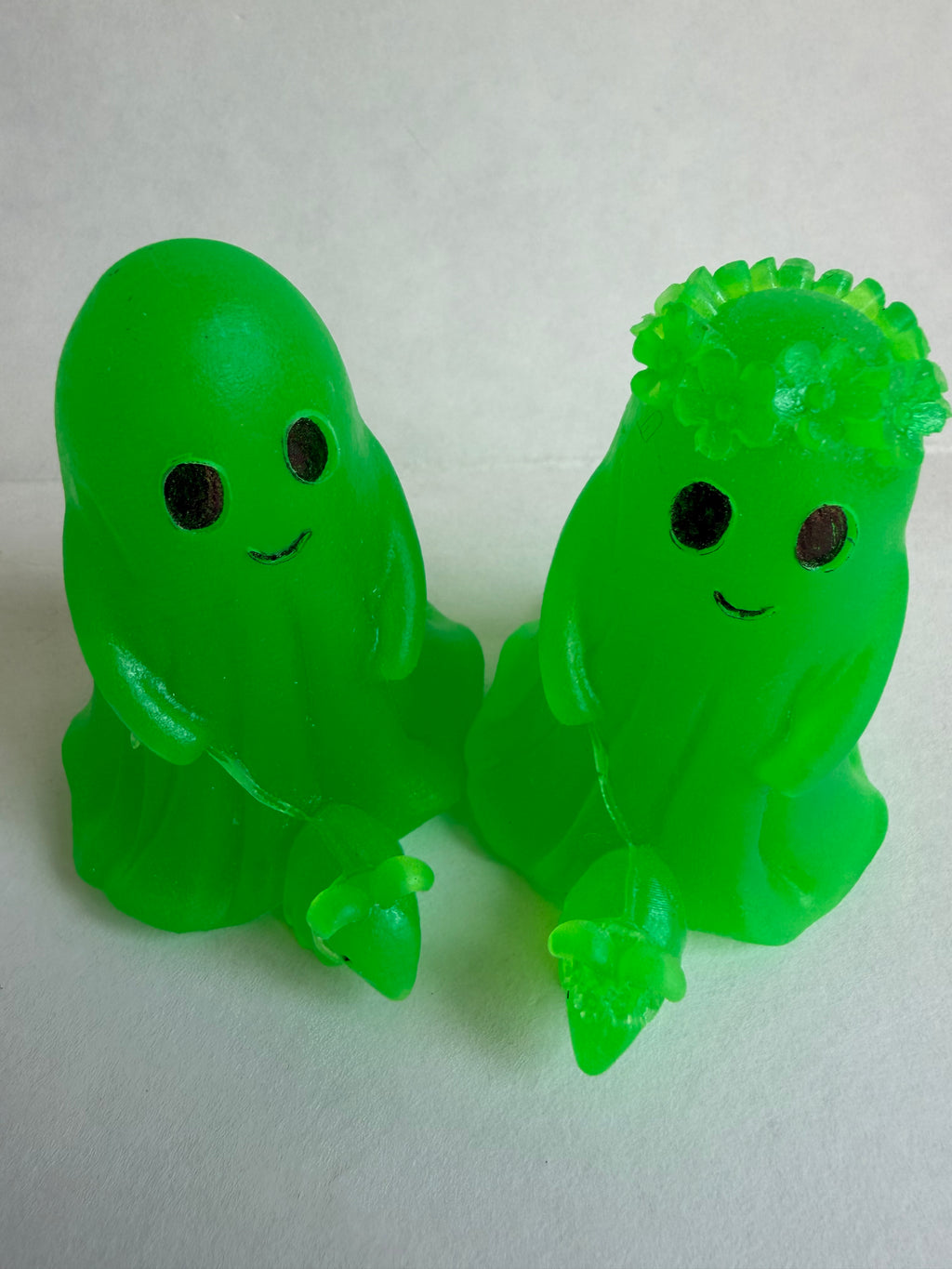 Resin Ghosts - Green (Glow in the Dark)