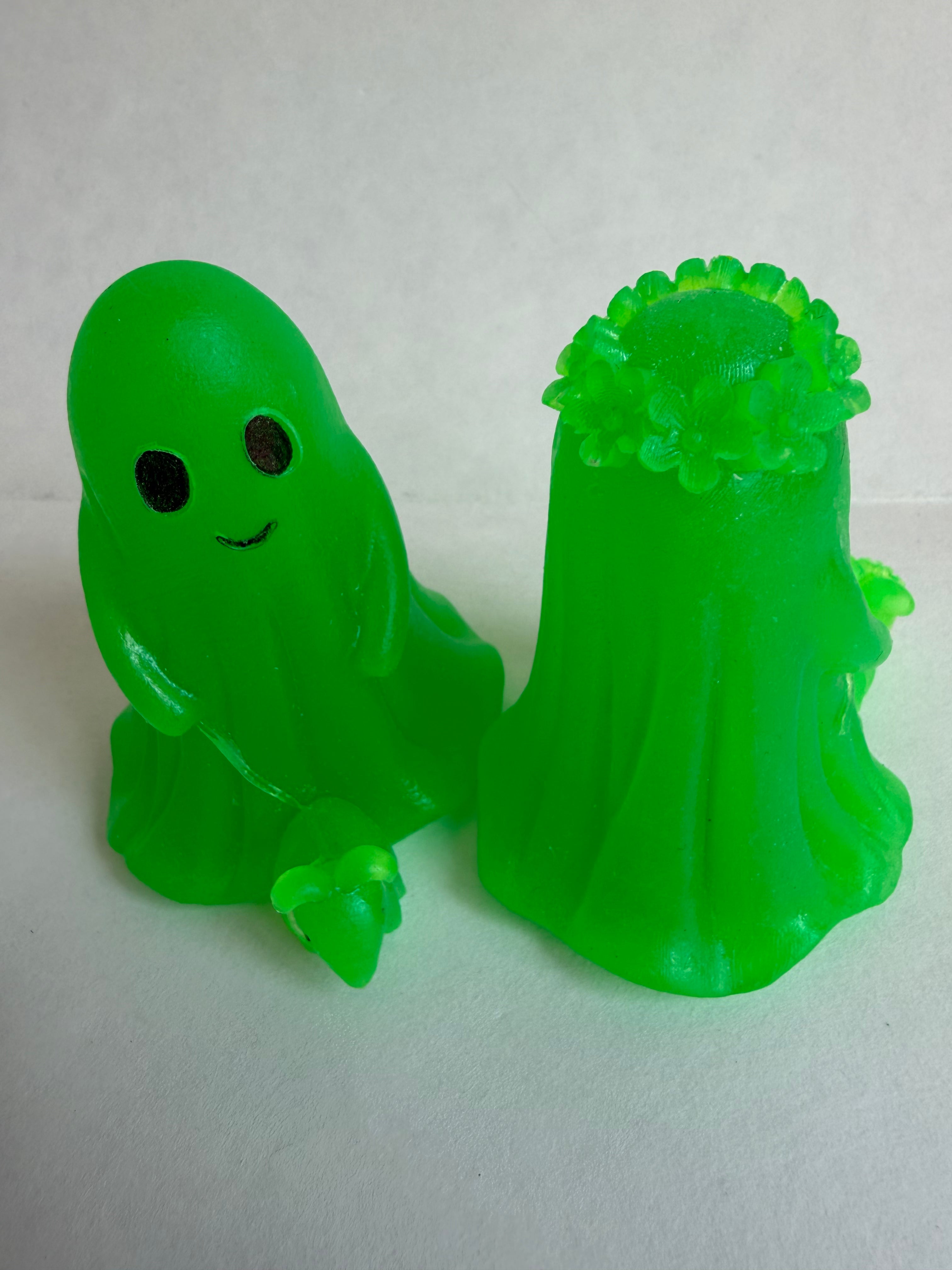 Resin Ghosts - Green (Glow in the Dark)