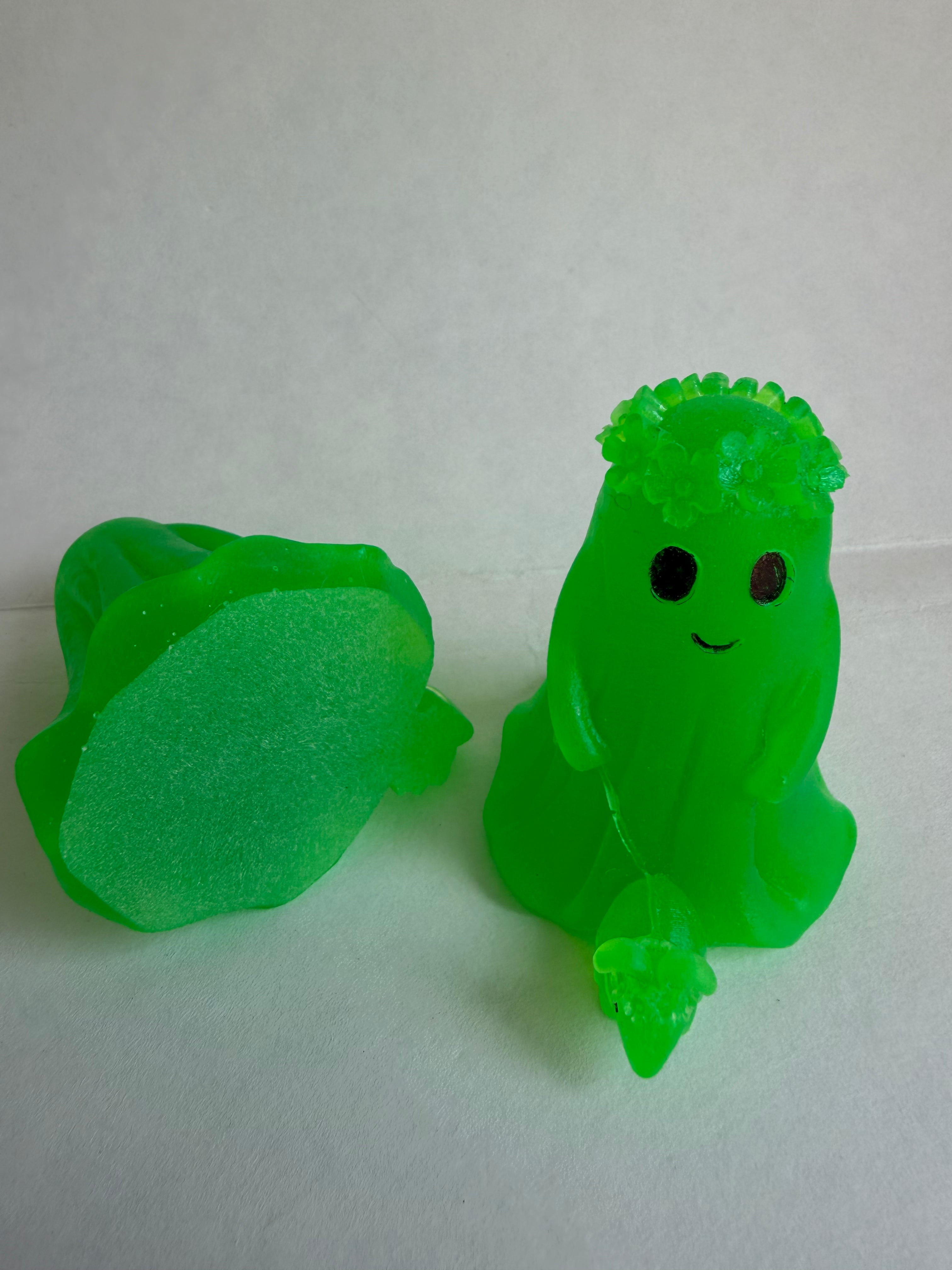 Resin Ghosts - Green (Glow in the Dark)