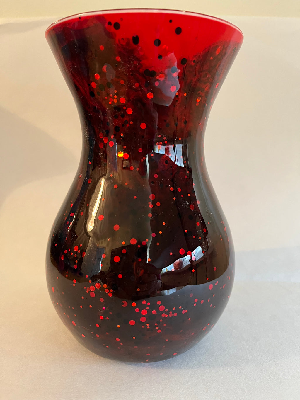 Resin Decorated Vase - Red and Black Coated Vase With Glitter