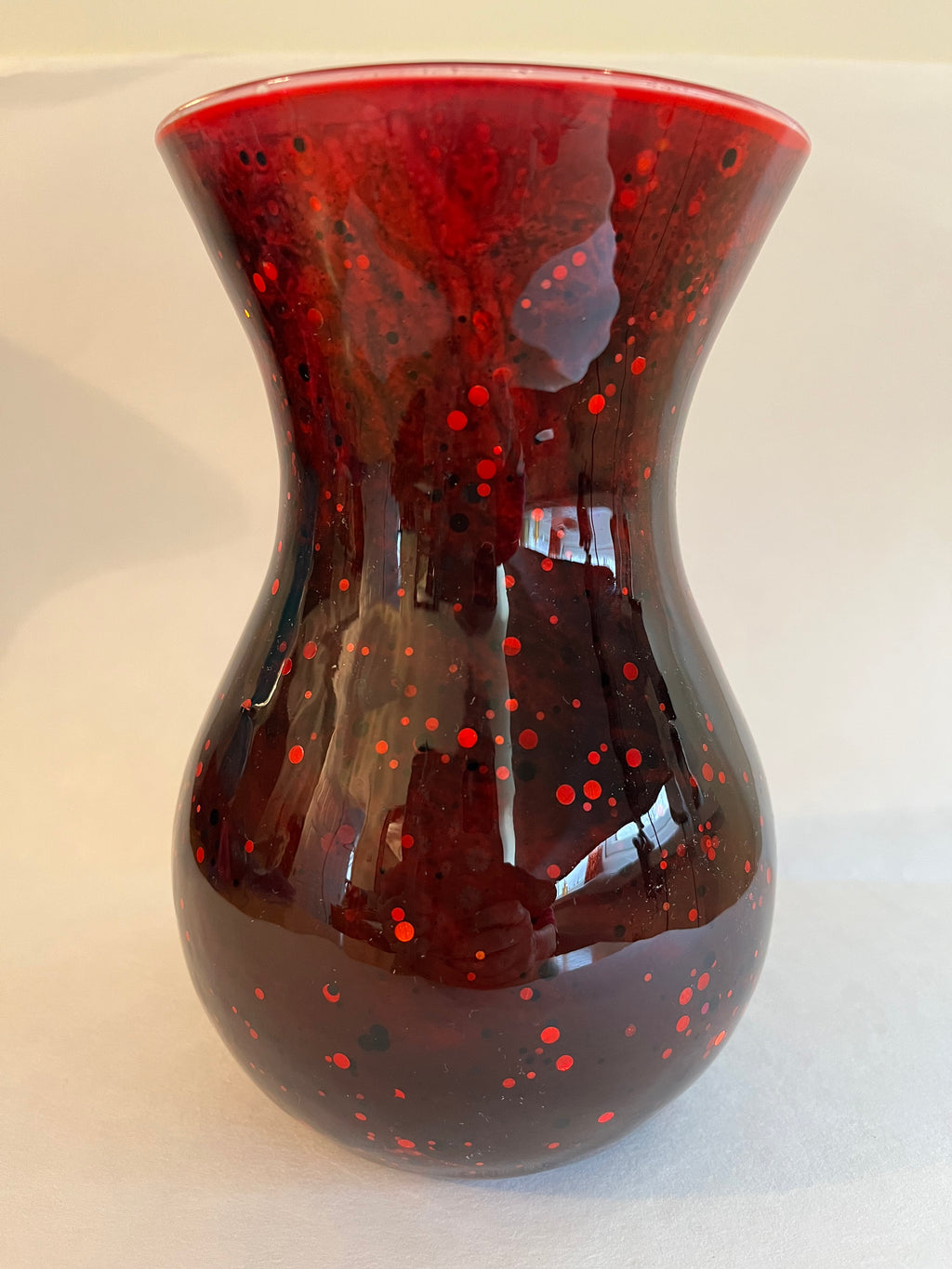 Resin Decorated Vase - Red and Black Coated Vase With Glitter