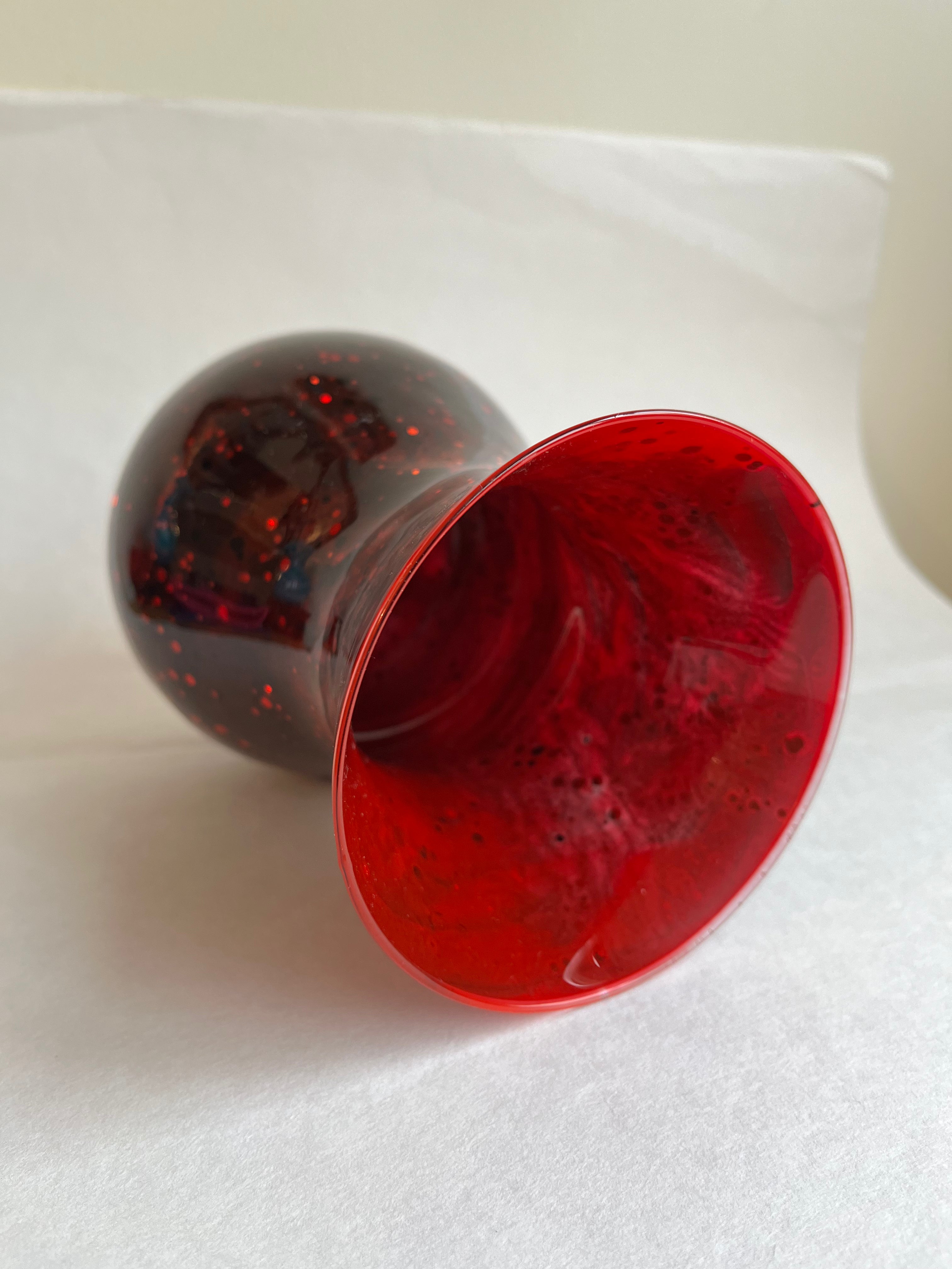 Resin Decorated Vase - Red and Black Coated Vase With Glitter