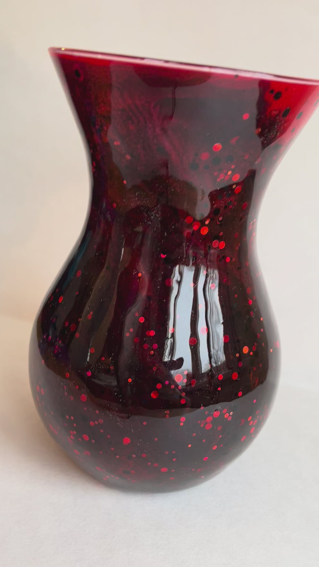 Resin Decorated Vase - Red and Black Coated Vase With Glitter