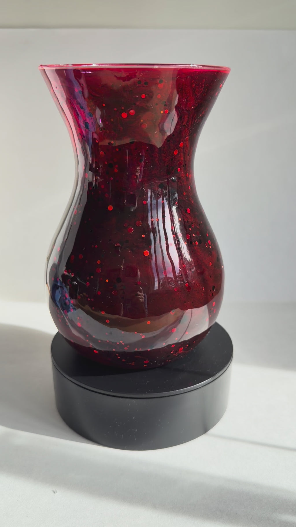 Resin Decorated Vase - Red and Black Coated Vase With Glitter