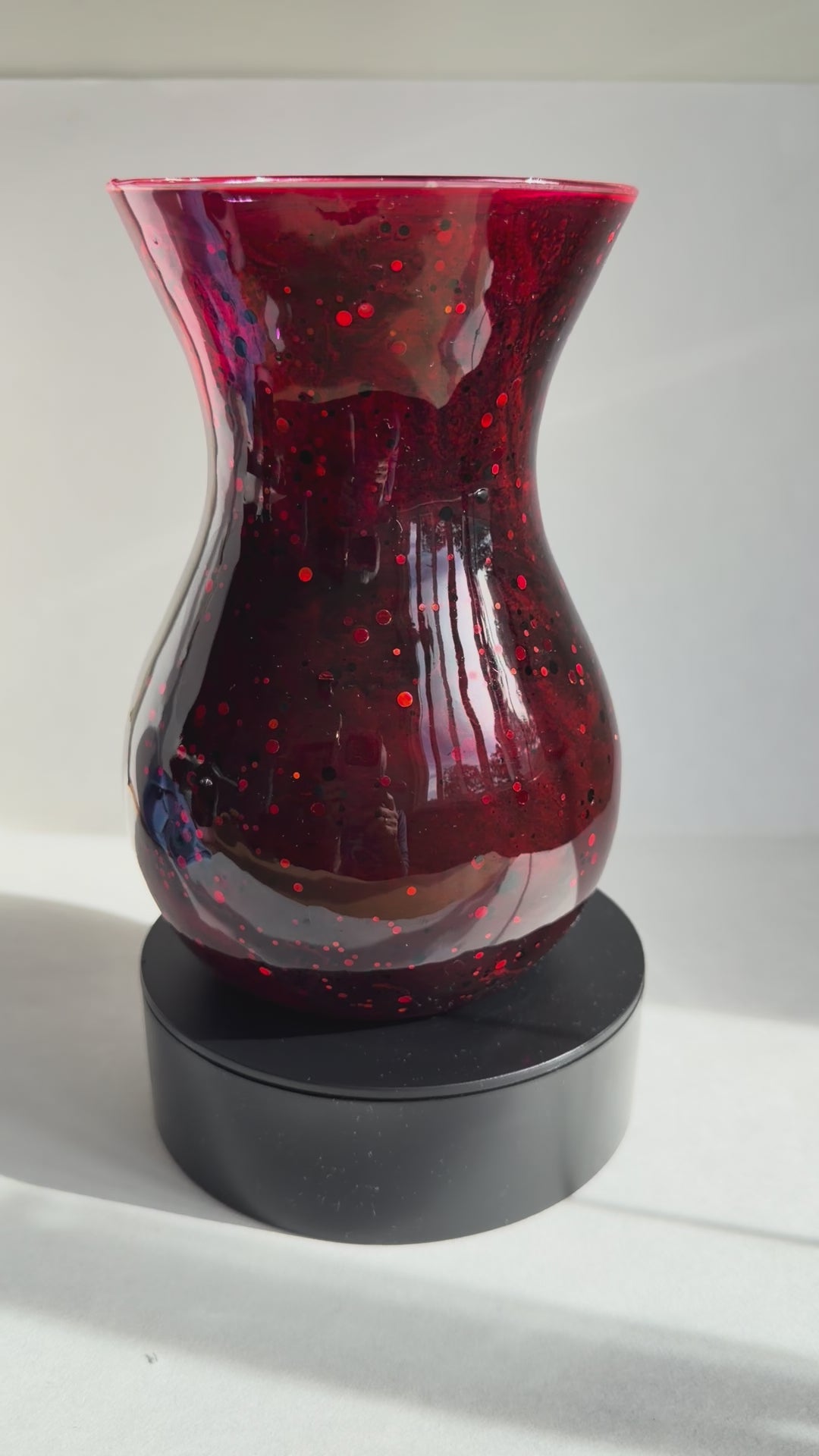 Resin Decorated Vase - Red and Black Coated Vase With Glitter